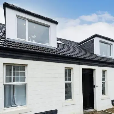 Cross Road Apartment