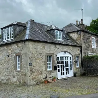 House - Sleeps 4 Pet Friendly & Free Parking