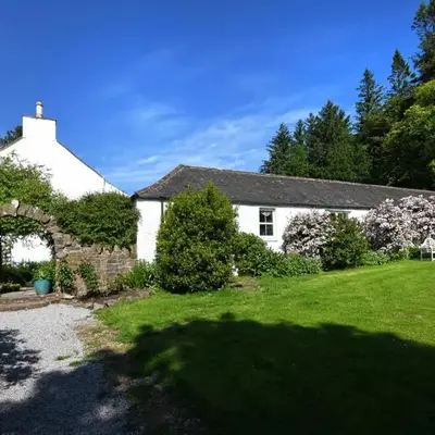 Craigadam Lodge with Hot tub