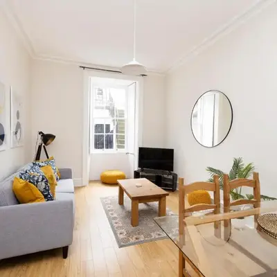 JOIVY Chic Apartment near Stockbridge Market