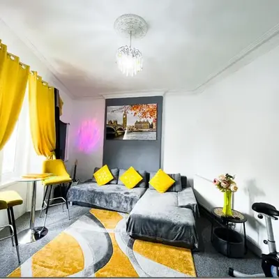 Spacious 3 Bedroom Entire Apartment Self Check in