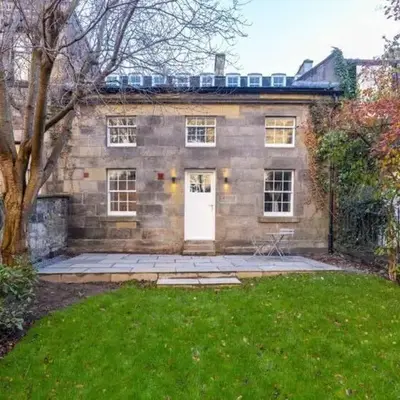 Dragon Suites - Yukina Suite - 2 bed city centre house with garden