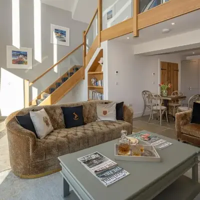 Lapwing - Stylish one bedroom country steading