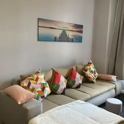 Spacious one bedroom flat