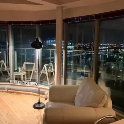 Designer Penthouse with Riverviews - G1 Glasgow City Centre